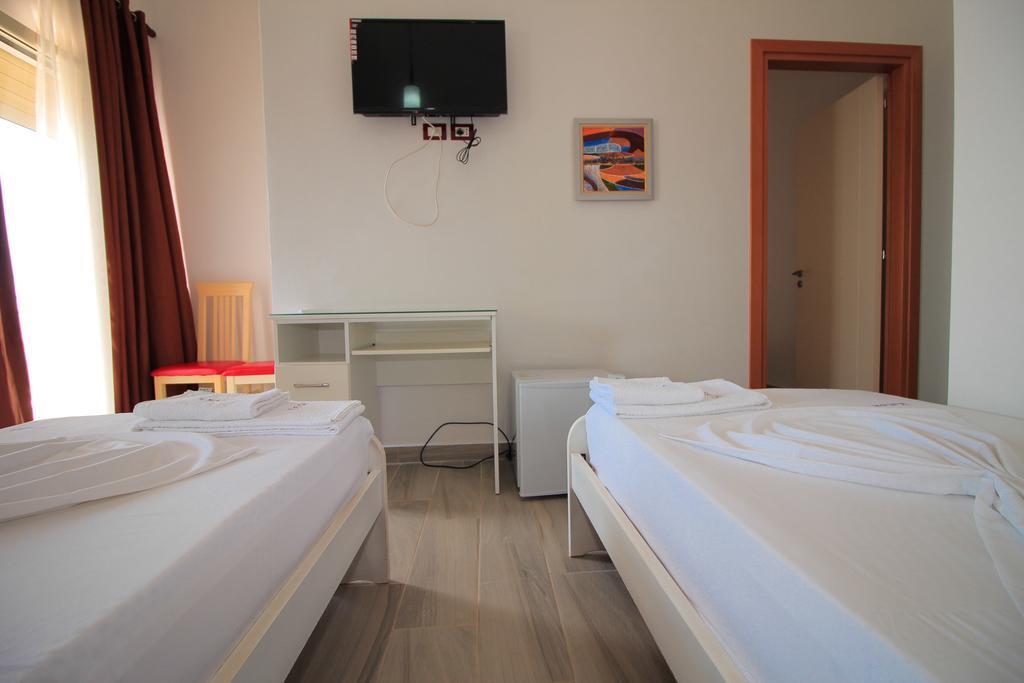 Hotel Keisa Dhermi Bagian luar foto