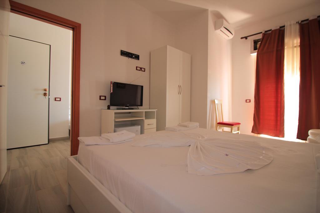 Hotel Keisa Dhermi Bagian luar foto