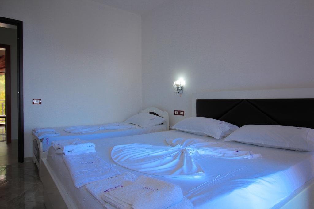 Hotel Keisa Dhermi Bagian luar foto