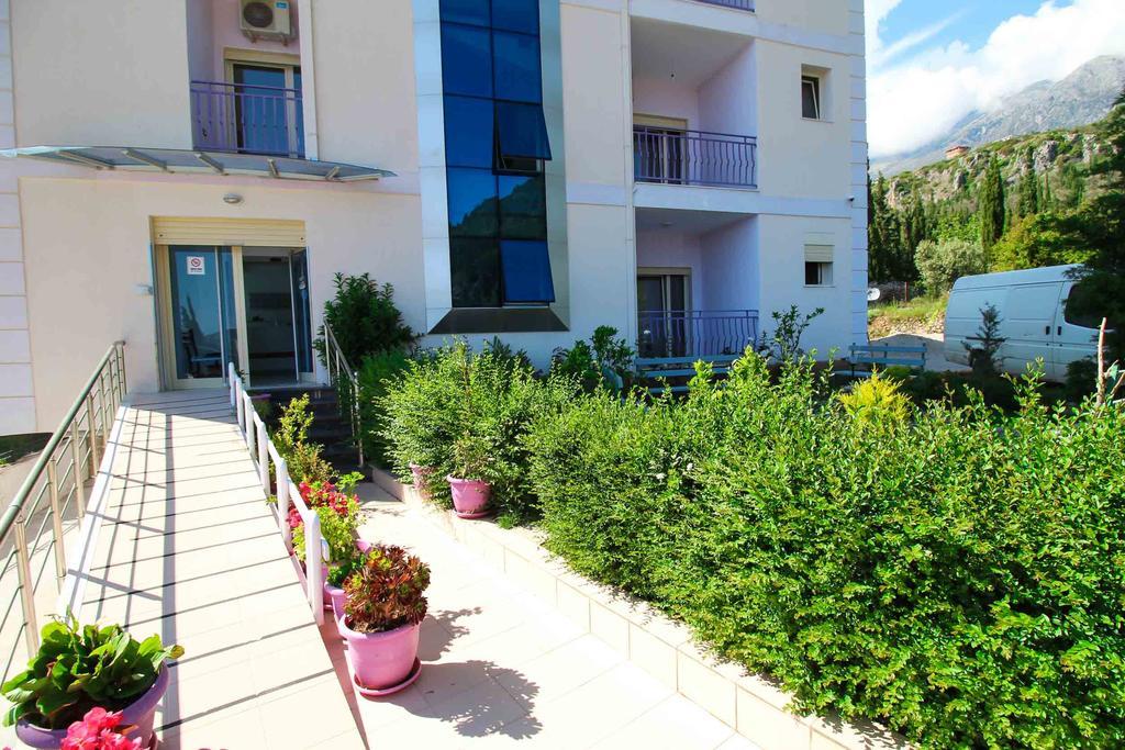 Hotel Keisa Dhermi Bagian luar foto